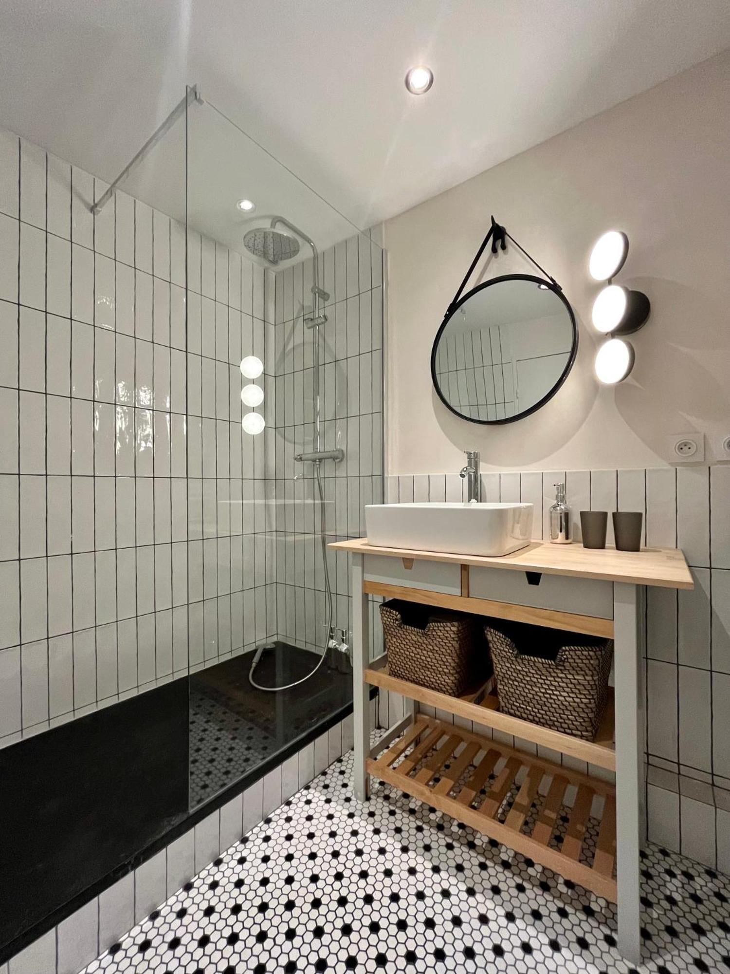 Apartment Chez Az-t3-grange Blanche-proche Metro
