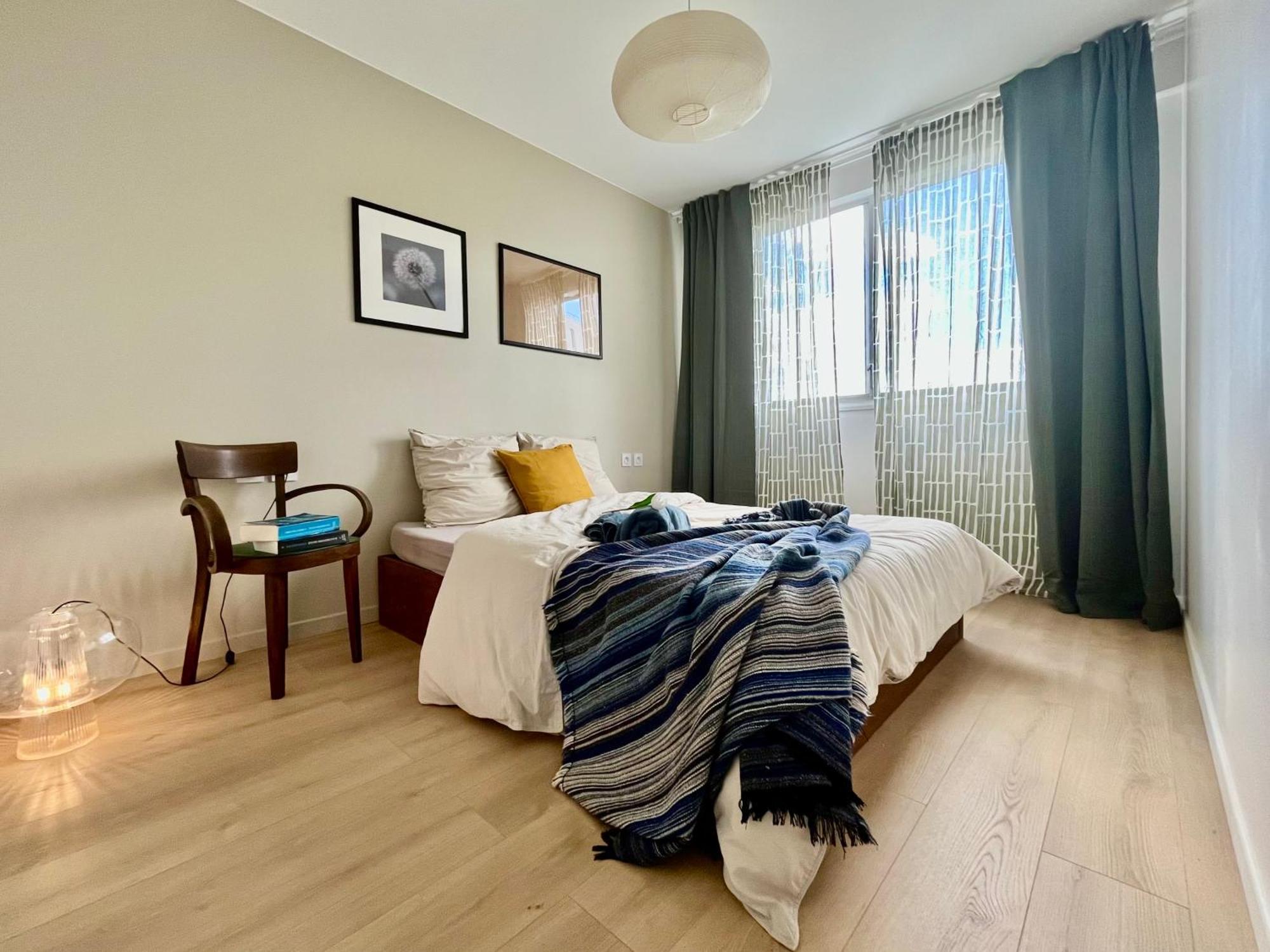Apartment Chez Az-t3-grange Blanche-proche Metro
